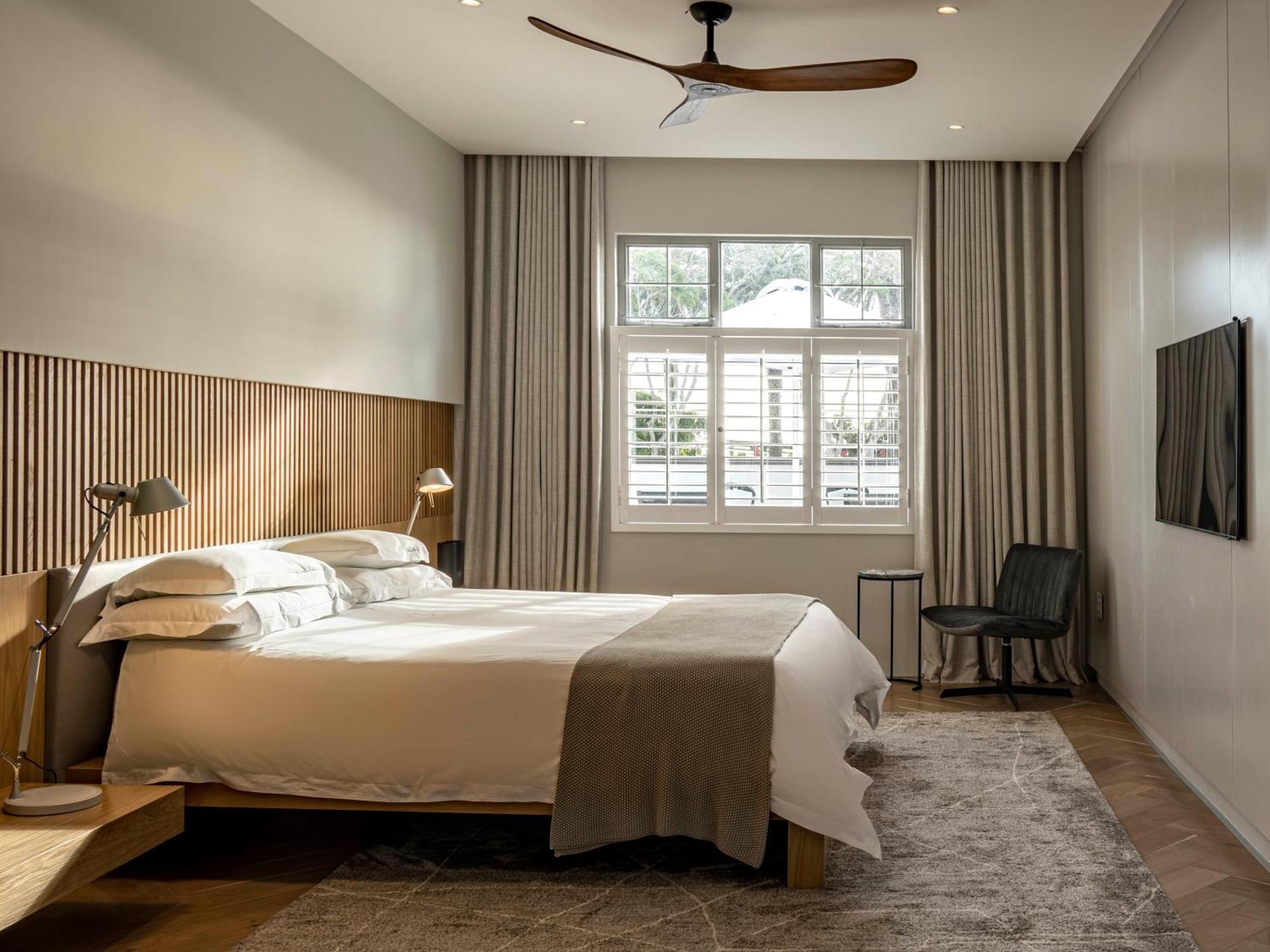 South Beach Camps Bay Boutique Hotel Kapské Město Exteriér fotografie A bedroom at the Cape heritage