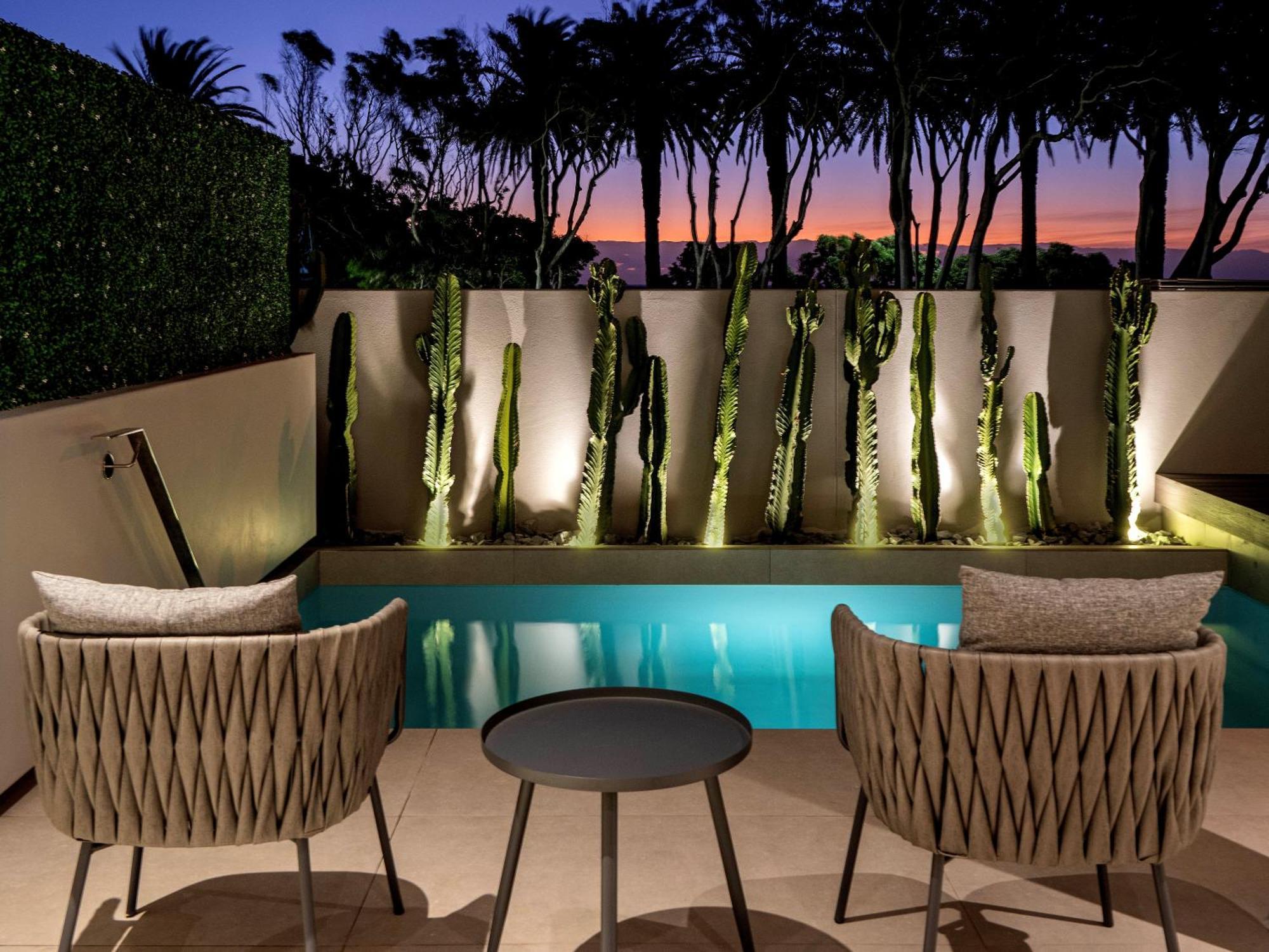 South Beach Camps Bay Boutique Hotel Kapské Město Exteriér fotografie The pool at the Beverly Hills Hotel