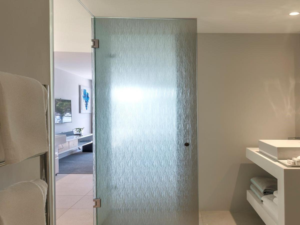 South Beach Camps Bay Boutique Hotel Kapské Město Pokoj fotografie A glass door